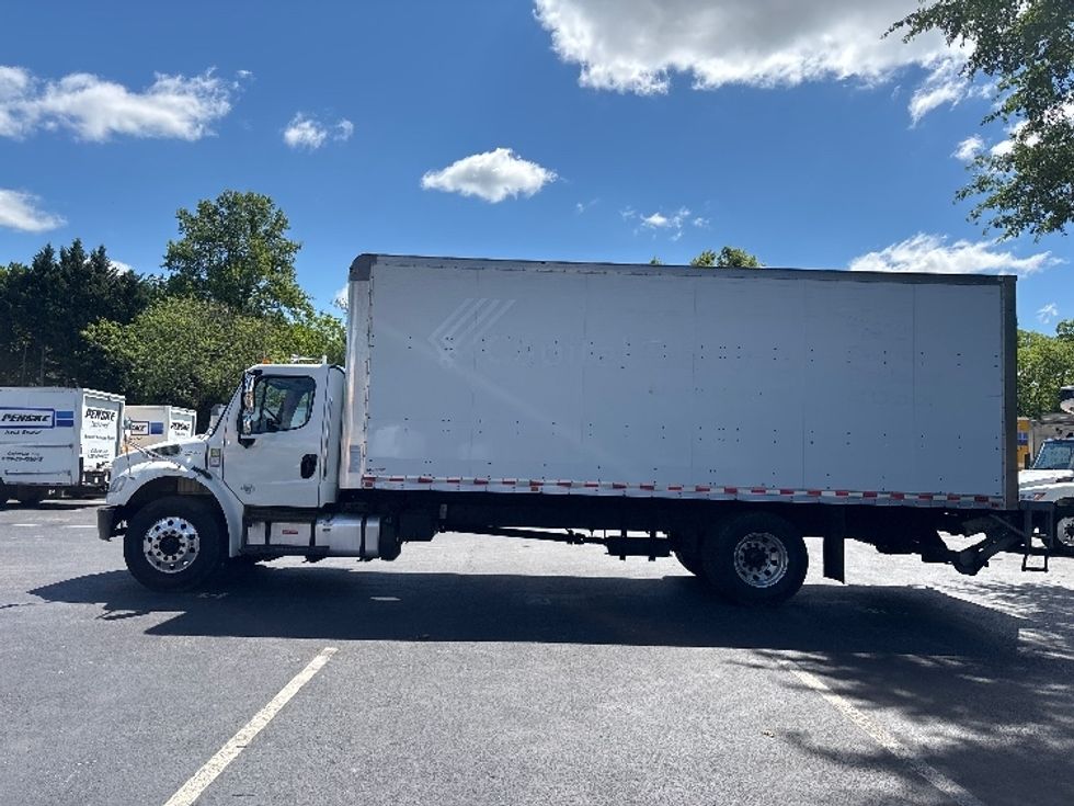 Medium Duty Box Truck-Light and Medium Duty Trucks-Freightliner-2019-M2-Capitol Heights-MD-322,711\n\t\tmiles-$ 21,750 - Image 4