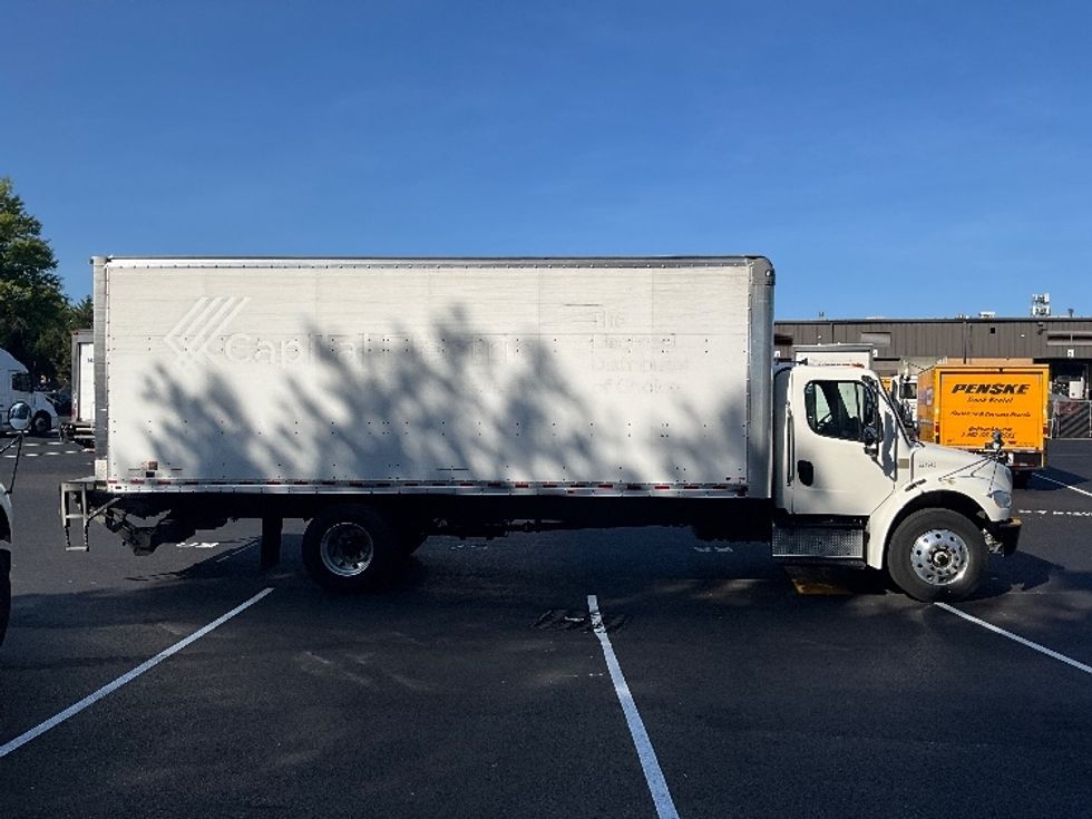 Medium Duty Box Truck-Light and Medium Duty Trucks-Freightliner-2019-M2-Capitol Heights-MD-73,864\n\t\tmiles-$ 64,000 - Image 15