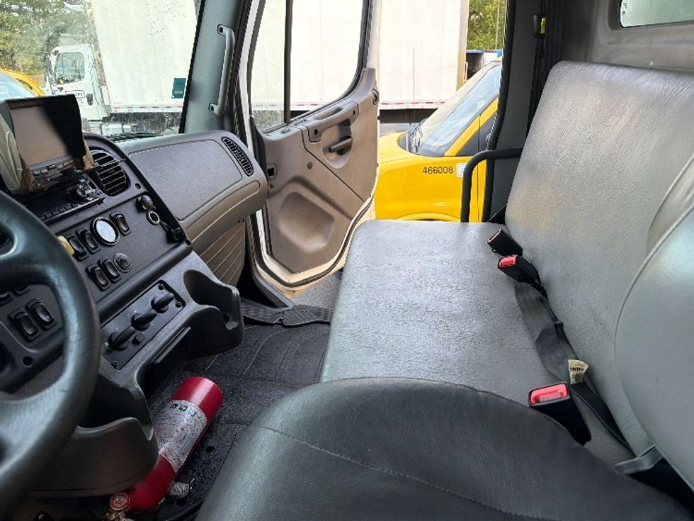Medium Duty Box Truck-Light and Medium Duty Trucks-Freightliner-2019-M2-Capitol Heights-MD-73,864\n\t\tmiles-$ 64,000 - Image 19