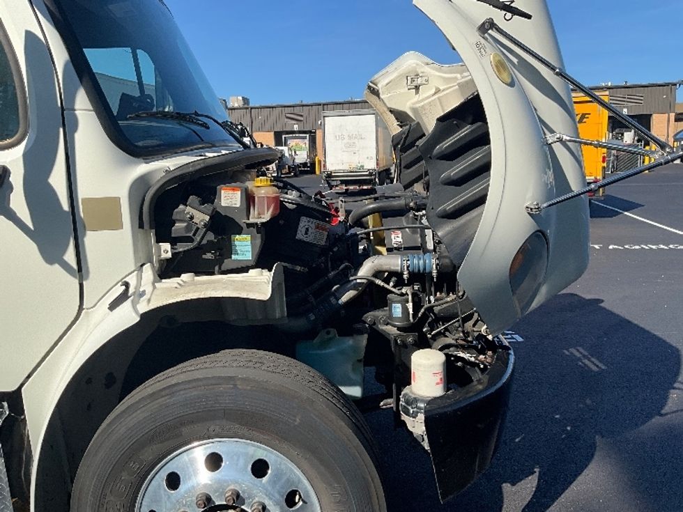 Medium Duty Box Truck-Light and Medium Duty Trucks-Freightliner-2019-M2-Capitol Heights-MD-73,864\n\t\tmiles-$ 64,000 - Image 23
