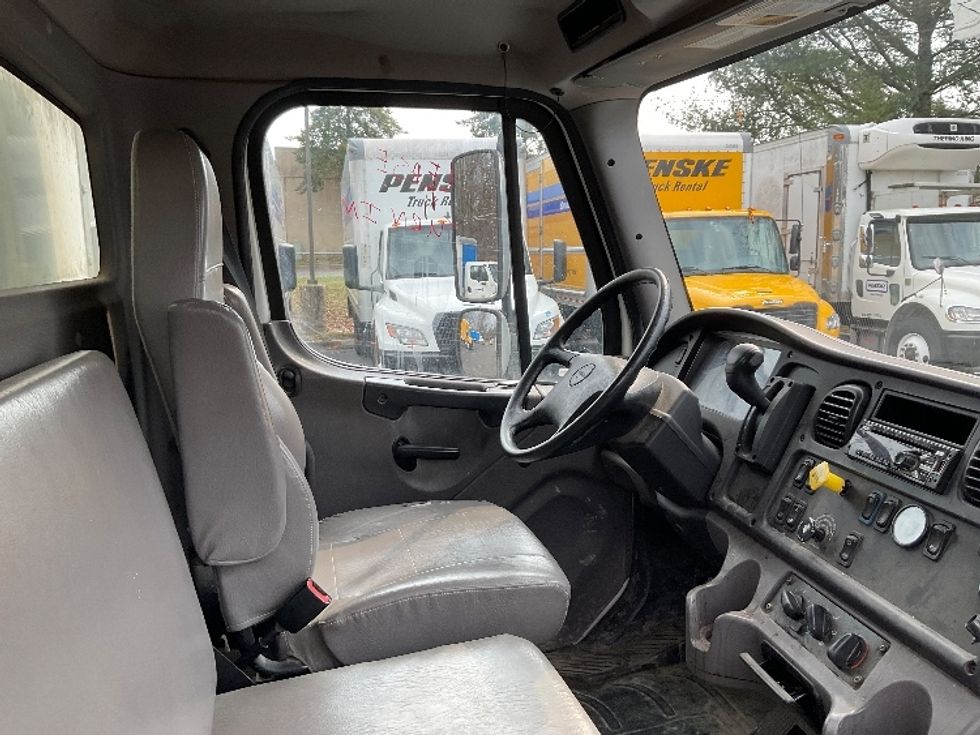 Medium Duty Box Truck-Light and Medium Duty Trucks-Freightliner-2019-M2-Capitol Heights-MD-84,382\n\t\tmiles-$ 49,750 - Image 22
