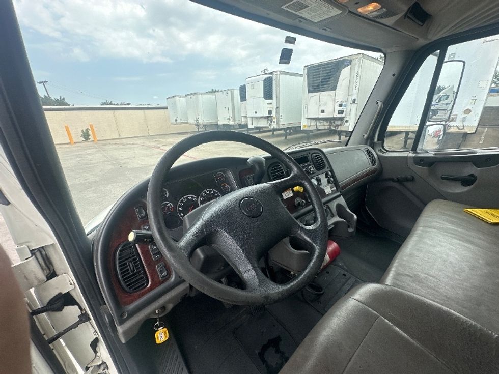 Medium Duty Box Truck-Light and Medium Duty Trucks-Freightliner-2019-M2-Carrollton-TX-162,540\n\t\tmiles-$ 54,250 - Image 17