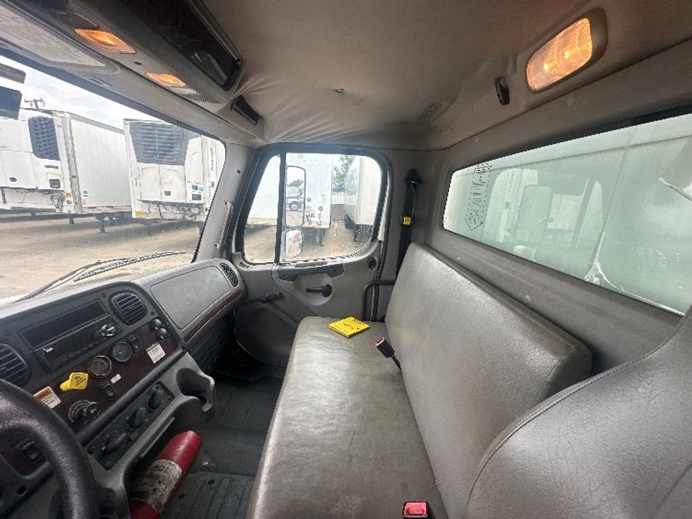 Medium Duty Box Truck-Light and Medium Duty Trucks-Freightliner-2019-M2-Carrollton-TX-162,540\n\t\tmiles-$ 54,250 - Image 19