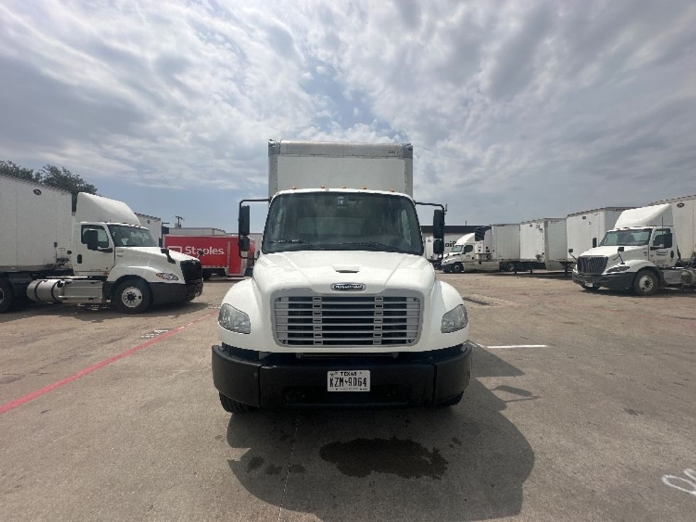 Medium Duty Box Truck-Light and Medium Duty Trucks-Freightliner-2019-M2-Carrollton-TX-162,540\n\t\tmiles-$ 54,250 - Image 2