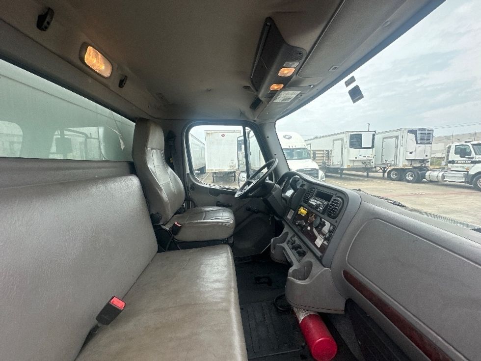 Medium Duty Box Truck-Light and Medium Duty Trucks-Freightliner-2019-M2-Carrollton-TX-162,540\n\t\tmiles-$ 54,250 - Image 22