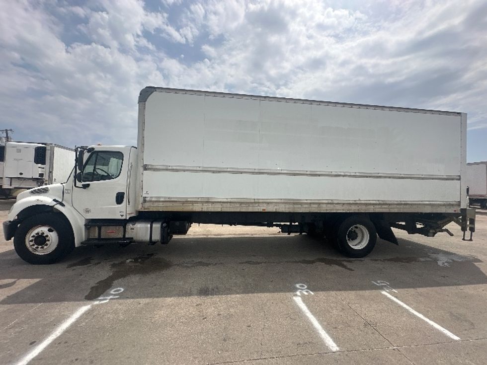 Medium Duty Box Truck-Light and Medium Duty Trucks-Freightliner-2019-M2-Carrollton-TX-162,540\n\t\tmiles-$ 54,250 - Image 4