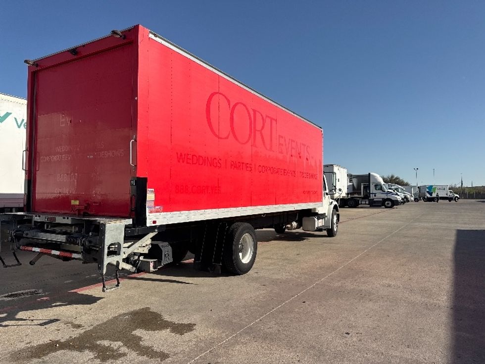 Medium Duty Box Truck-Light and Medium Duty Trucks-Freightliner-2019-M2-Carrollton-TX-99,682\n\t\tmiles-$ 60,250 - Image 13