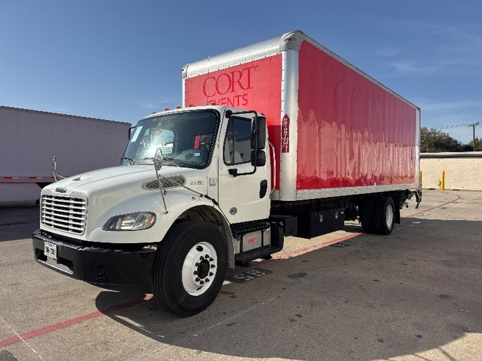 Medium Duty Box Truck-Light and Medium Duty Trucks-Freightliner-2019-M2-Carrollton-TX-99,682\n\t\tmiles-$ 60,250 - Image 3