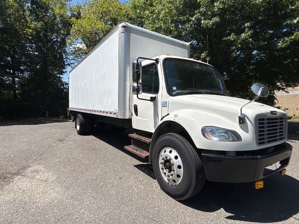 Medium Duty Box Truck-Light and Medium Duty Trucks-Freightliner-2019-M2-Central Islip-NY-120,840\n\t\tmiles-$ 44,000 - Image 1