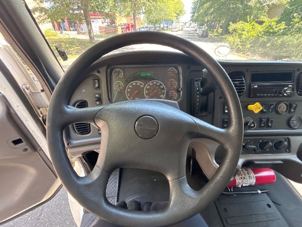 Medium Duty Box Truck-Light and Medium Duty Trucks-Freightliner-2019-M2-Central Islip-NY-120,840\n\t\tmiles-$ 44,000 - Image 17