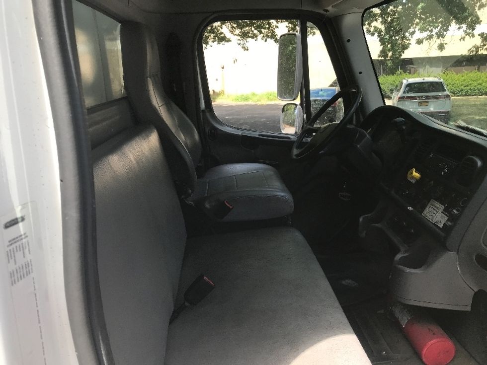 Medium Duty Box Truck-Light and Medium Duty Trucks-Freightliner-2019-M2-Central Islip-NY-198,543\n\t\tmiles-$ 45,500 - Image 22