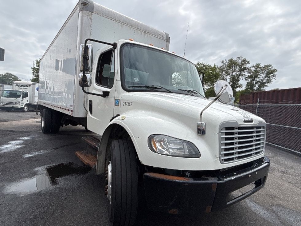Medium Duty Box Truck-Light and Medium Duty Trucks-Freightliner-2019-M2-Central Islip-NY-219,913\n\t\tmiles-$ 32,750 - Image 1