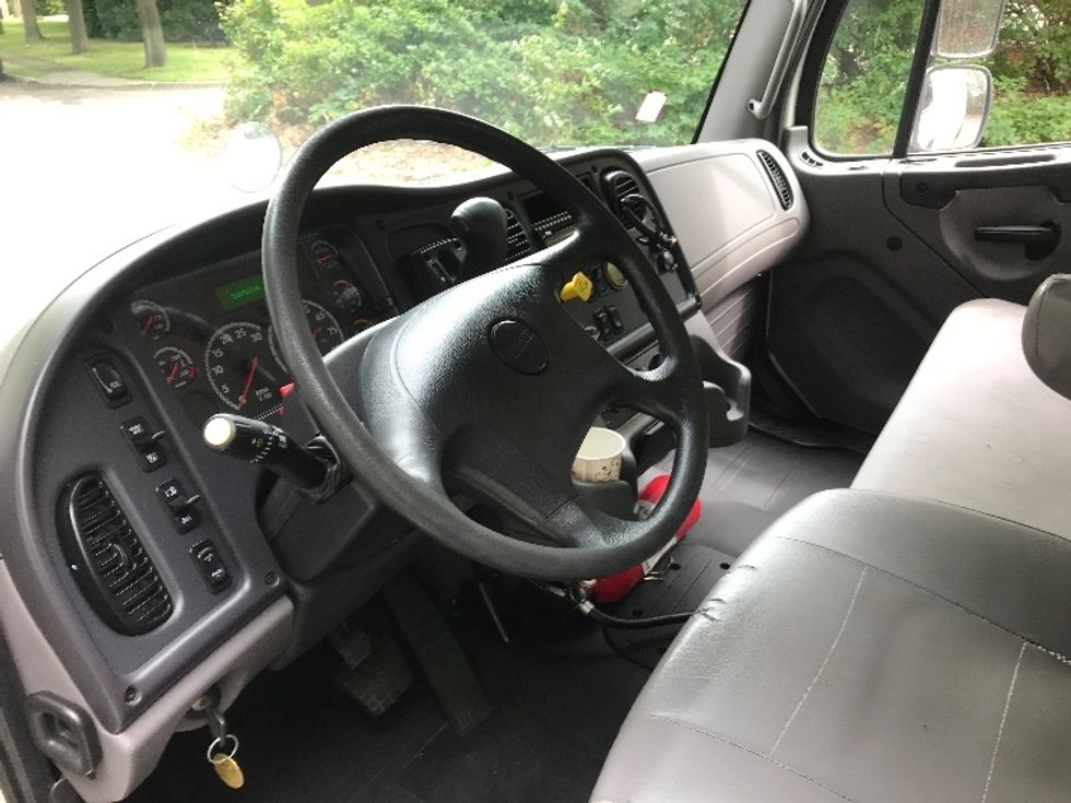 Medium Duty Box Truck-Light and Medium Duty Trucks-Freightliner-2019-M2-Central Islip-NY-219,913\n\t\tmiles-$ 32,750 - Image 17