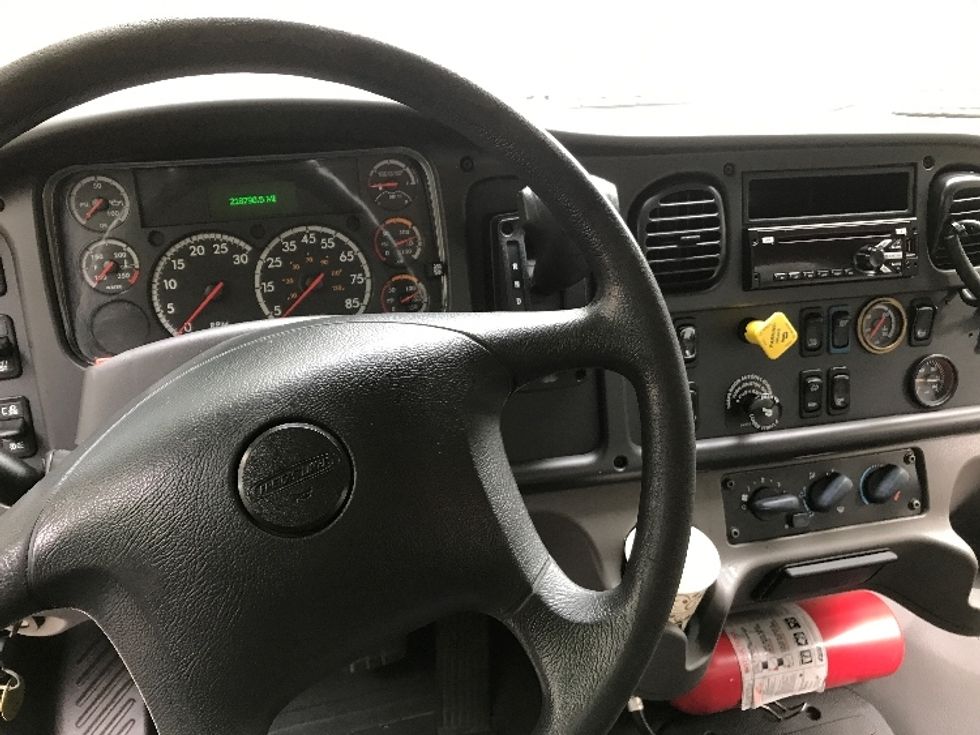 Medium Duty Box Truck-Light and Medium Duty Trucks-Freightliner-2019-M2-Central Islip-NY-219,913\n\t\tmiles-$ 32,750 - Image 18