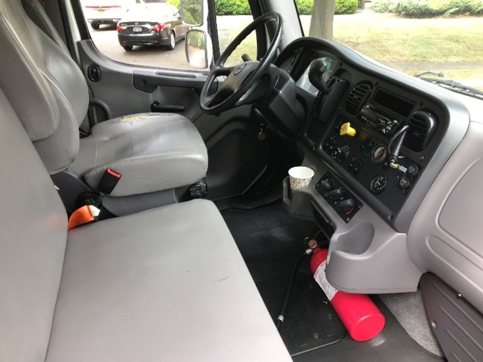 Medium Duty Box Truck-Light and Medium Duty Trucks-Freightliner-2019-M2-Central Islip-NY-219,913\n\t\tmiles-$ 32,750 - Image 22