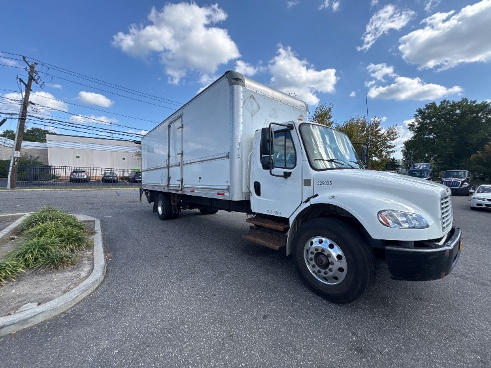 Medium Duty Box Truck-Light and Medium Duty Trucks-Freightliner-2019-M2-Central Islip-NY-233,538\n\t\tmiles-$ 40,750 - Image 1