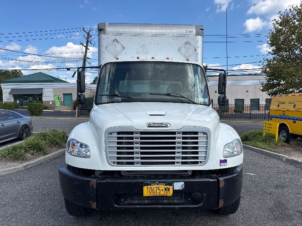 2019 Freightliner M2 106 Medium Duty photo 2