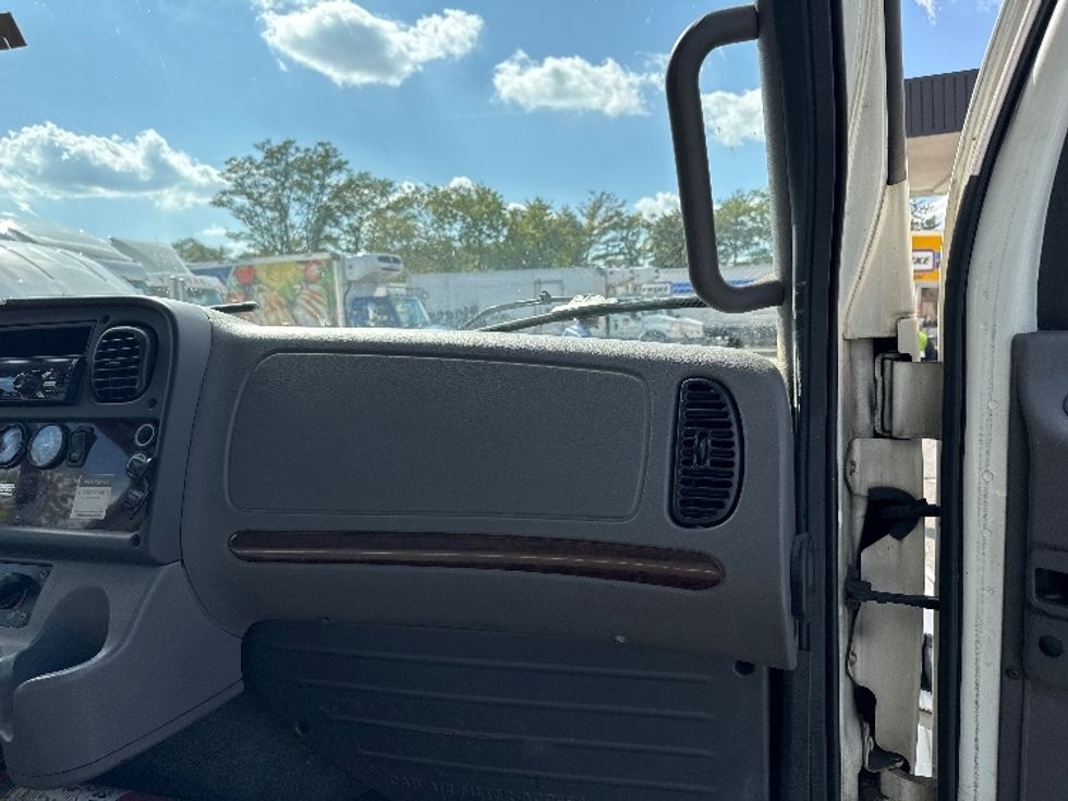 2019 Freightliner M2 106 Medium Duty photo 18