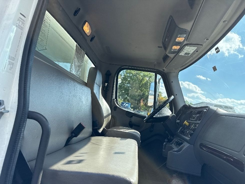 2019 Freightliner M2 106 Medium Duty photo 19
