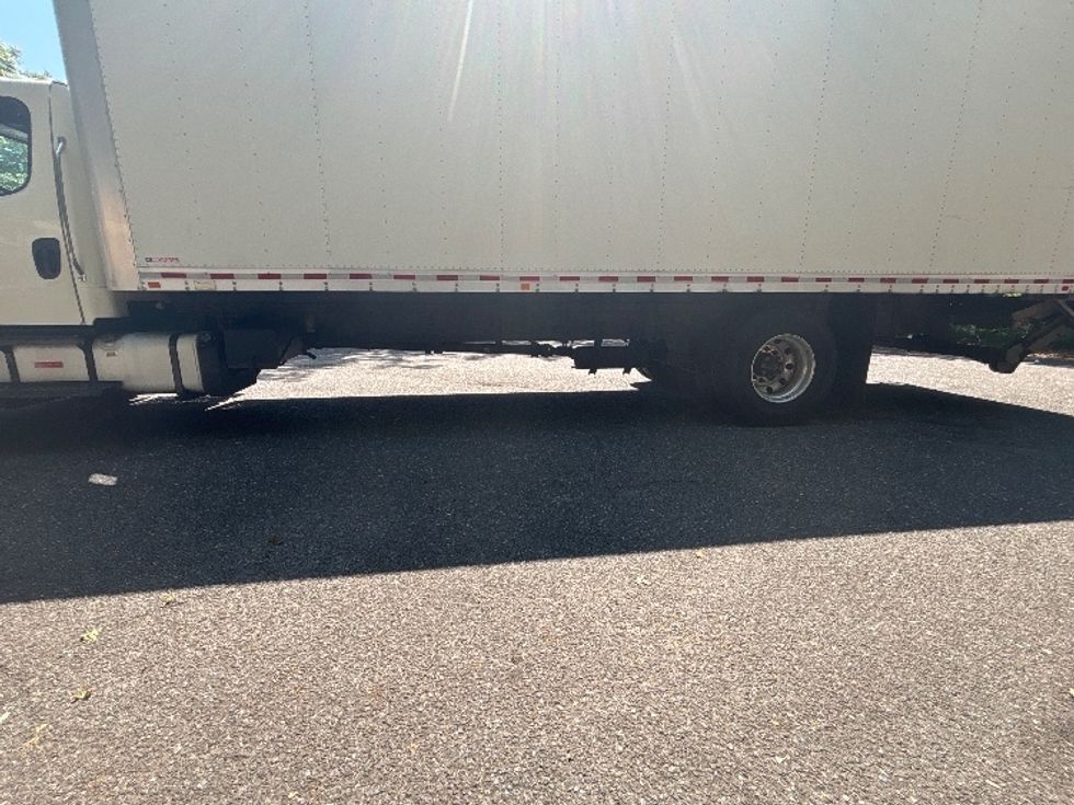 Medium Duty Box Truck-Light and Medium Duty Trucks-Freightliner-2019-M2-Central Islip-NY-241,402\n\t\tmiles-$ 29,250 - Image 5
