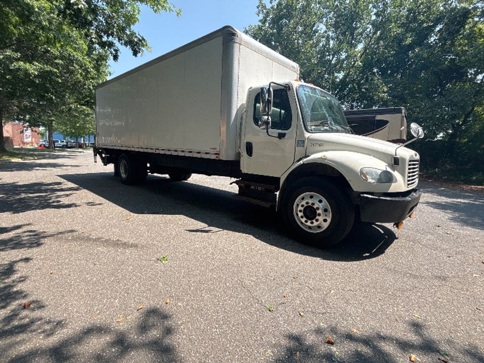 Medium Duty Box Truck-Light and Medium Duty Trucks-Freightliner-2019-M2-Central Islip-NY-286,850\n\t\tmiles-$ 21,250 - Image 1