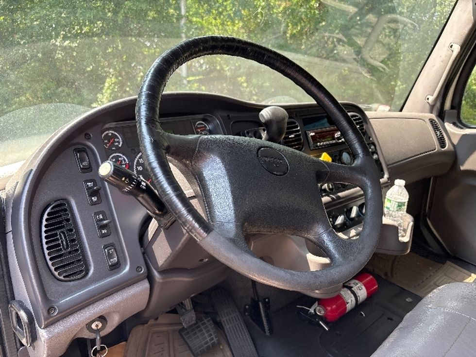 Medium Duty Box Truck-Light and Medium Duty Trucks-Freightliner-2019-M2-Central Islip-NY-286,850\n\t\tmiles-$ 21,250 - Image 17