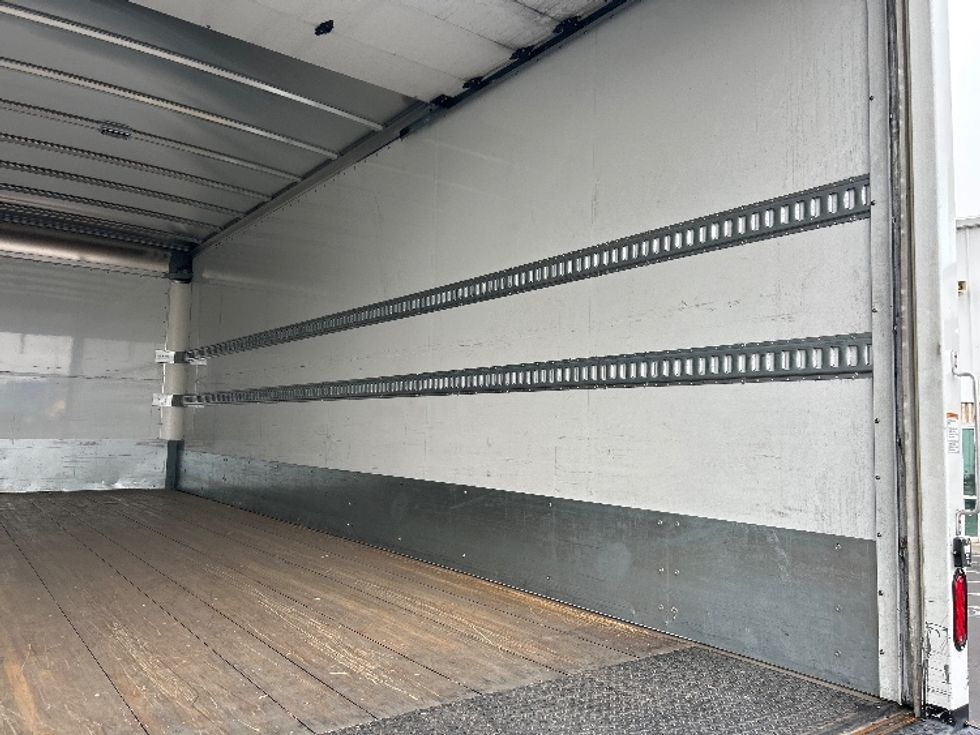 Medium Duty Box Truck-Light and Medium Duty Trucks-Freightliner-2019-M2-Ceres-CA-136,877\n\t\tmiles-$ 53,750 - Image 12