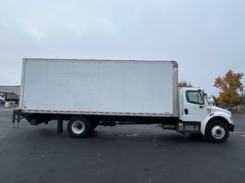 Medium Duty Box Truck-Light and Medium Duty Trucks-Freightliner-2019-M2-Ceres-CA-136,877\n\t\tmiles-$ 53,750 - Image 15