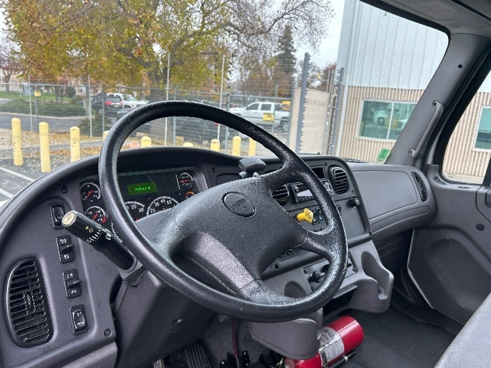 Medium Duty Box Truck-Light and Medium Duty Trucks-Freightliner-2019-M2-Ceres-CA-136,877\n\t\tmiles-$ 53,750 - Image 17