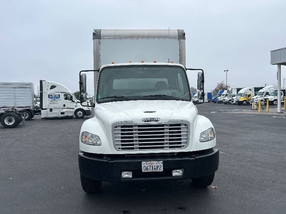 Medium Duty Box Truck-Light and Medium Duty Trucks-Freightliner-2019-M2-Ceres-CA-136,877\n\t\tmiles-$ 53,750 - Image 2