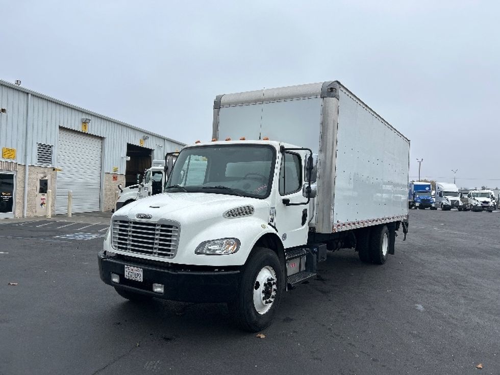 Medium Duty Box Truck-Light and Medium Duty Trucks-Freightliner-2019-M2-Ceres-CA-136,877\n\t\tmiles-$ 53,750 - Image 3