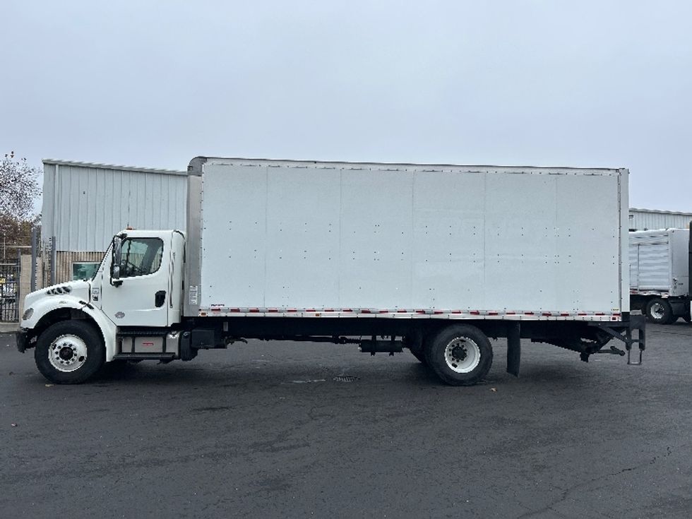Medium Duty Box Truck-Light and Medium Duty Trucks-Freightliner-2019-M2-Ceres-CA-136,877\n\t\tmiles-$ 53,750 - Image 4