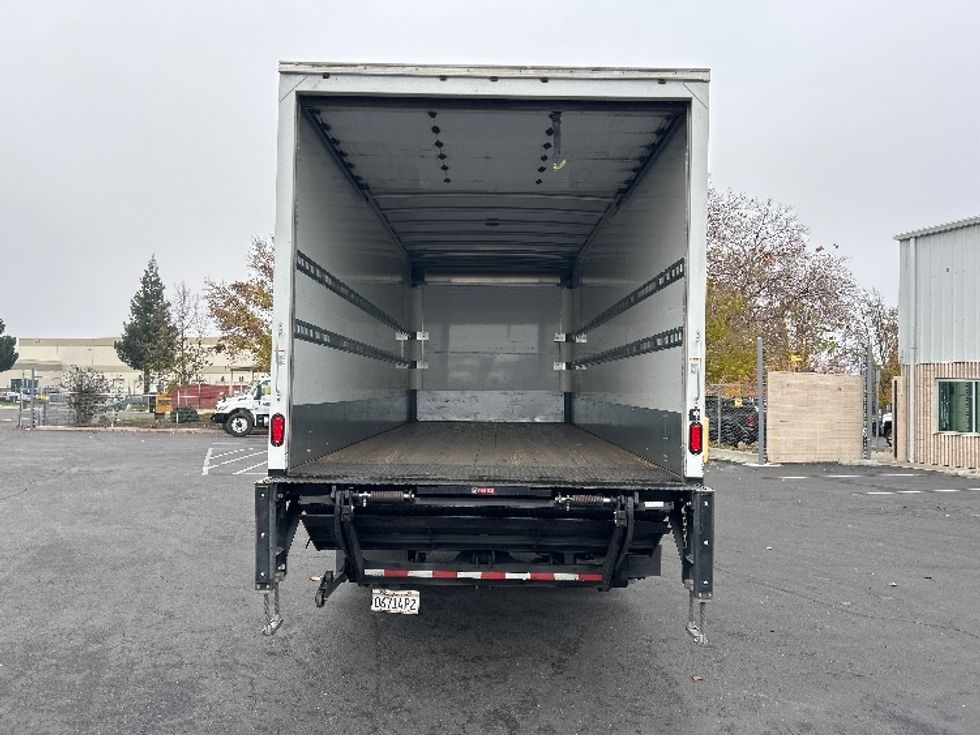 Medium Duty Box Truck-Light and Medium Duty Trucks-Freightliner-2019-M2-Ceres-CA-136,877\n\t\tmiles-$ 53,750 - Image 8