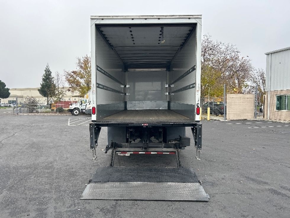 Medium Duty Box Truck-Light and Medium Duty Trucks-Freightliner-2019-M2-Ceres-CA-136,877\n\t\tmiles-$ 53,750 - Image 9