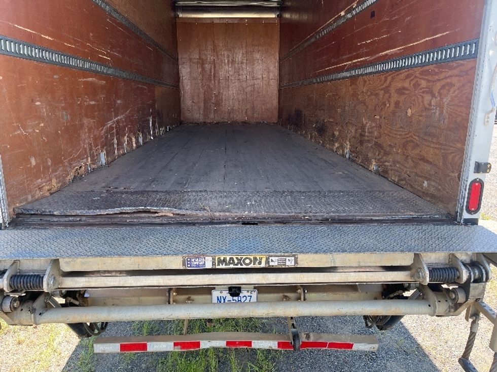 Medium Duty Box Truck-Light and Medium Duty Trucks-Freightliner-2019-M2-Charlotte-NC-108,172\n\t\tmiles-$ 61,250 - Image 10