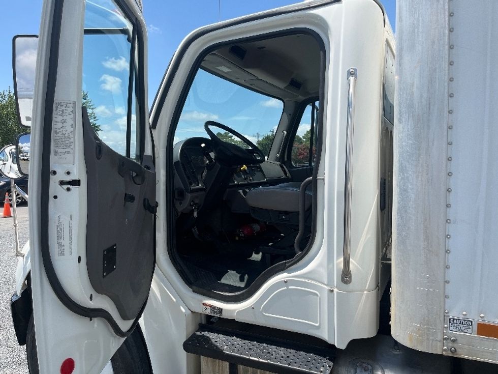 2019 Freightliner M2 106 Medium Duty photo 13