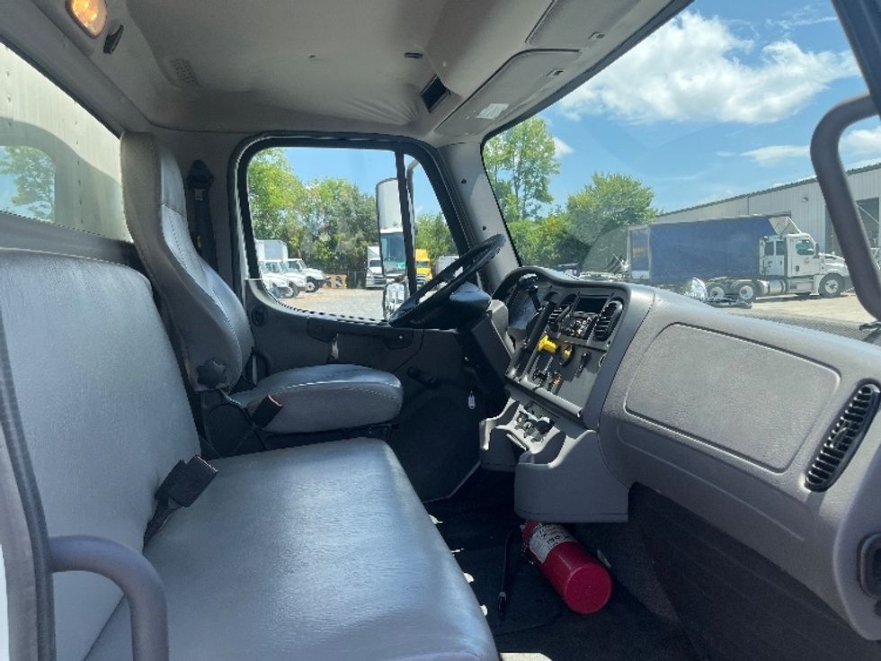 2019 Freightliner M2 106 Medium Duty photo 19
