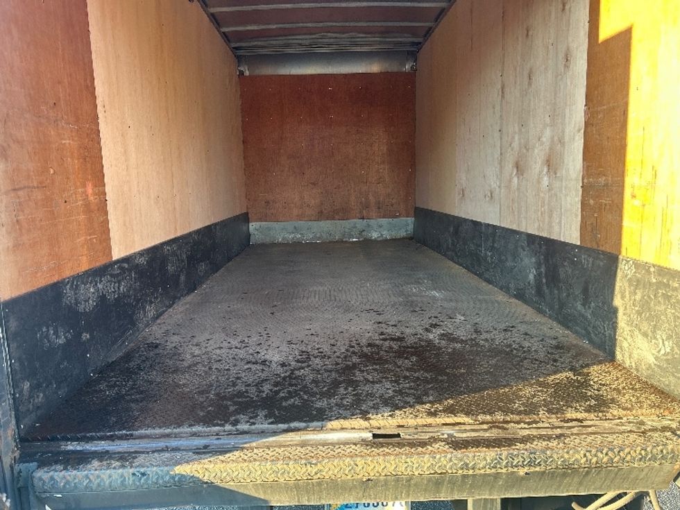 Medium Duty Box Truck-Light and Medium Duty Trucks-Freightliner-2019-M2-Charlotte-NC-318,926\n\t\tmiles-$ 21,000 - Image 10