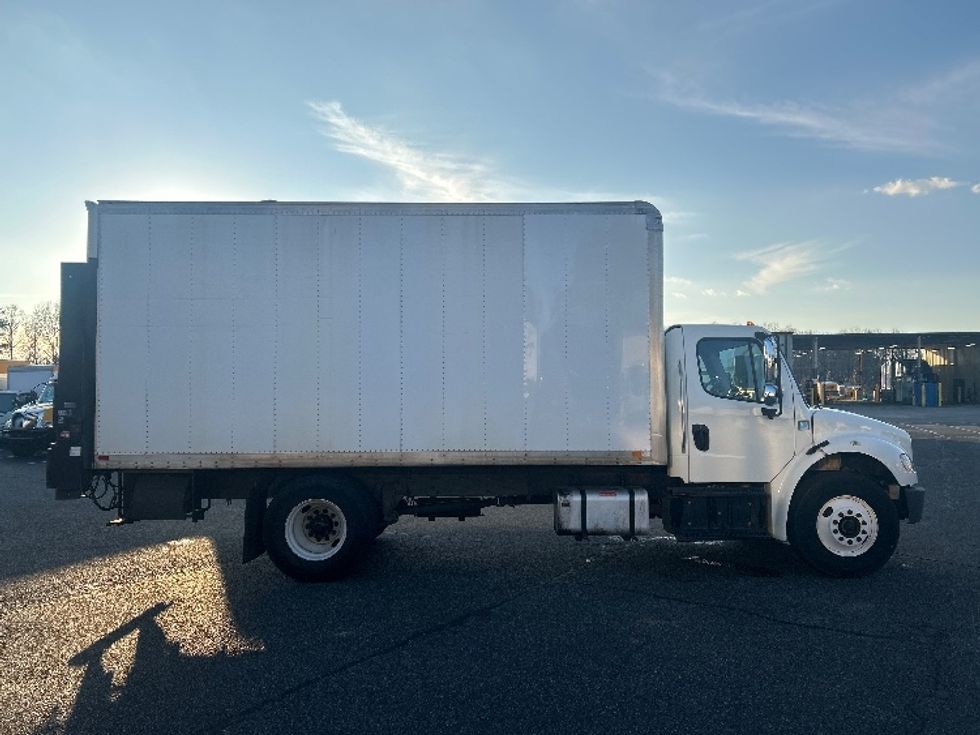 Medium Duty Box Truck-Light and Medium Duty Trucks-Freightliner-2019-M2-Charlotte-NC-318,926\n\t\tmiles-$ 21,000 - Image 15