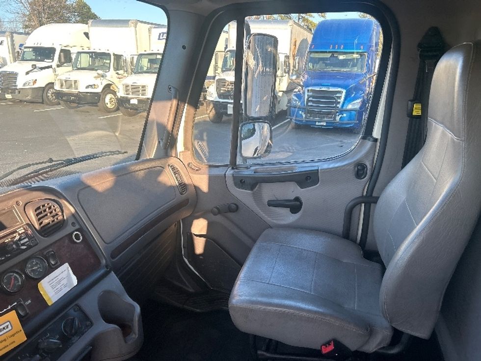 Medium Duty Box Truck-Light and Medium Duty Trucks-Freightliner-2019-M2-Charlotte-NC-318,926\n\t\tmiles-$ 21,000 - Image 19