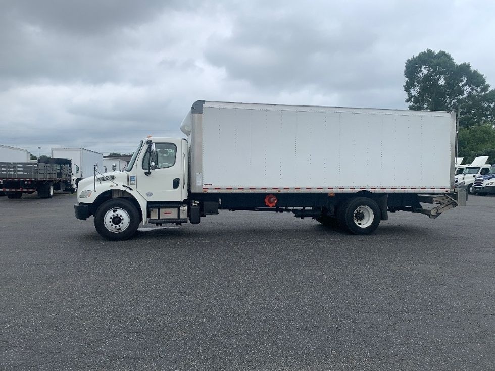 Medium Duty Box Truck-Light and Medium Duty Trucks-Freightliner-2019-M2-Charlotte-NC-328,368\n\t\tmiles-$ 22,000 - Image 4