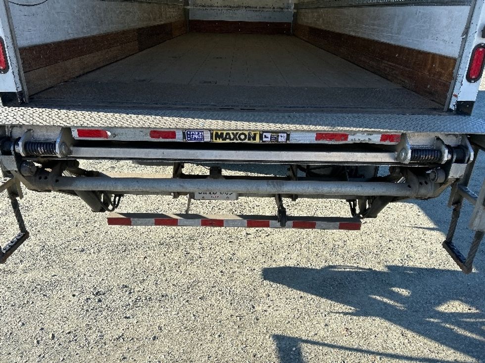 Medium Duty Box Truck-Light and Medium Duty Trucks-Freightliner-2019-M2-Charlottesville-VA-195,392\n\t\tmiles-$ 51,000 - Image 10