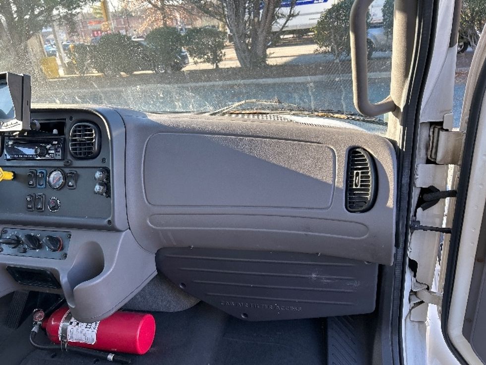 Medium Duty Box Truck-Light and Medium Duty Trucks-Freightliner-2019-M2-Charlottesville-VA-195,392\n\t\tmiles-$ 51,000 - Image 21