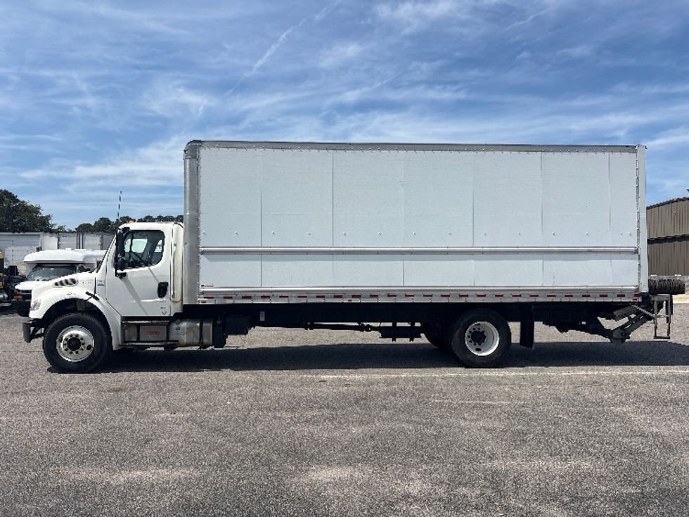Medium Duty Box Truck-Light and Medium Duty Trucks-Freightliner-2019-M2-Chesapeake-VA-229,265\n\t\tmiles-$ 45,500 - Image 4