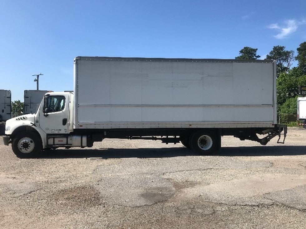 Medium Duty Box Truck-Light and Medium Duty Trucks-Freightliner-2019-M2-Chesapeake-VA-232,620\n\t\tmiles-$ 45,000 - Image 4