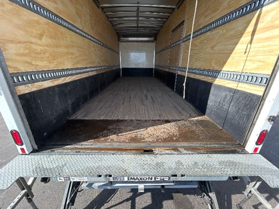 Medium Duty Box Truck-Light and Medium Duty Trucks-Freightliner-2019-M2-Chicago (Melrose Park)-IL-186,680\n\t\tmiles-$ 48,250 - Image 10