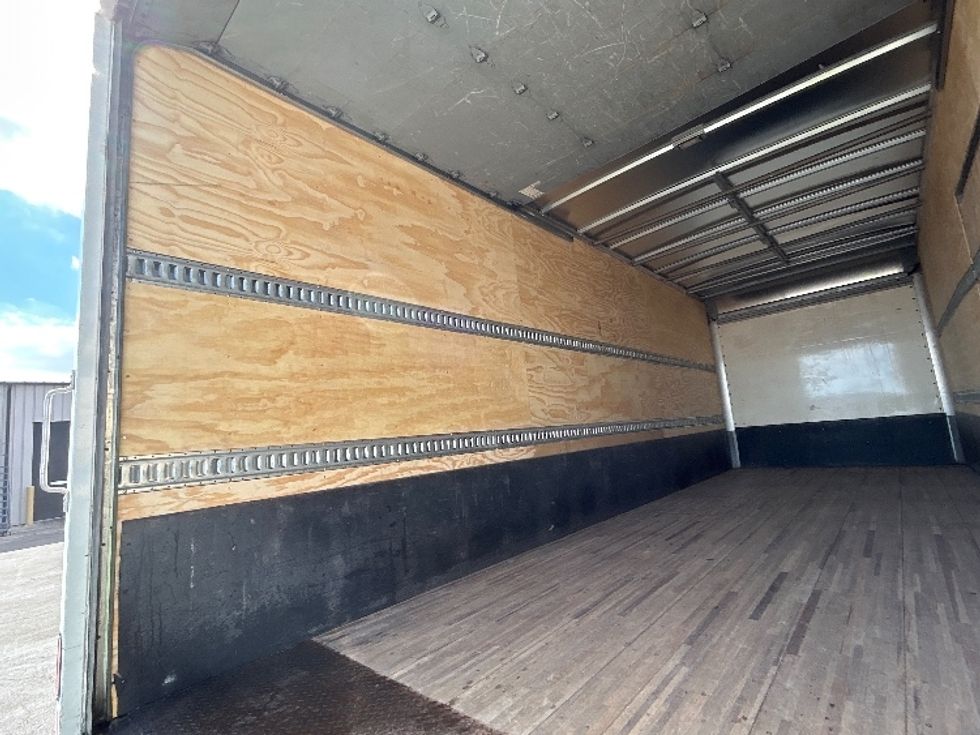Medium Duty Box Truck-Light and Medium Duty Trucks-Freightliner-2019-M2-Chicago (Melrose Park)-IL-186,680\n\t\tmiles-$ 48,250 - Image 11