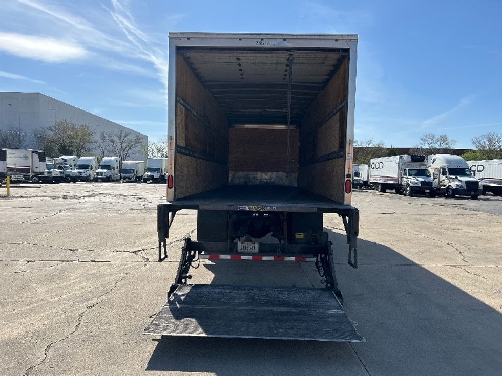 Medium Duty Box Truck-Light and Medium Duty Trucks-Freightliner-2019-M2-Chicago (Melrose Park)-IL-233,039\n\t\tmiles-$ 34,500 - Image 9