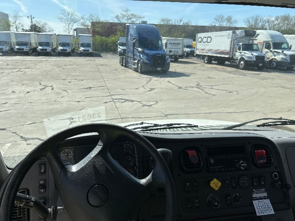 Medium Duty Box Truck-Light and Medium Duty Trucks-Freightliner-2019-M2-Chicago (Melrose Park)-IL-233,039\n\t\tmiles-$ 34,500 - Image 18