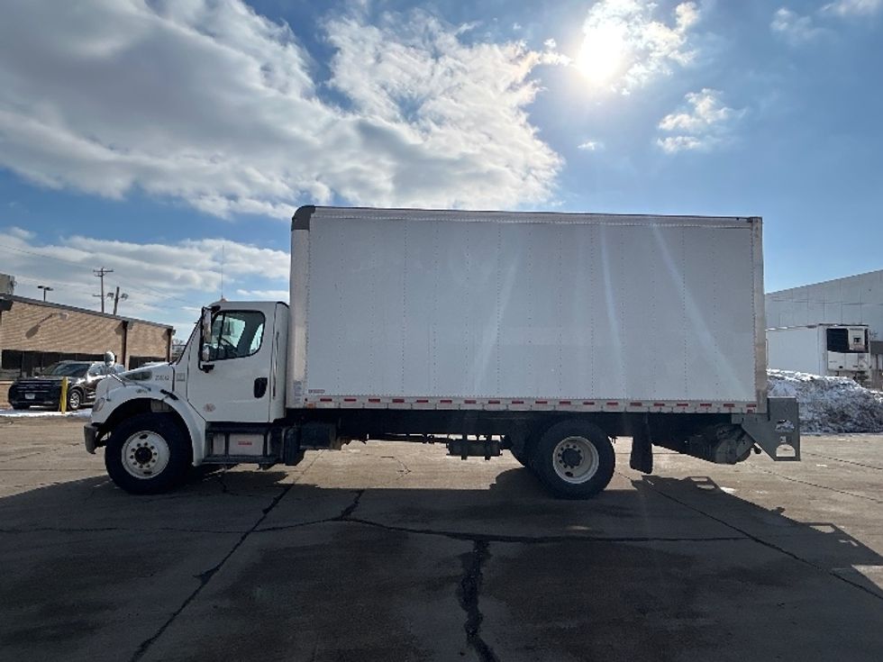 Medium Duty Box Truck-Light and Medium Duty Trucks-Freightliner-2019-M2-Chicago (Melrose Park)-IL-77,945\n\t\tmiles-$ 50,750 - Image 4